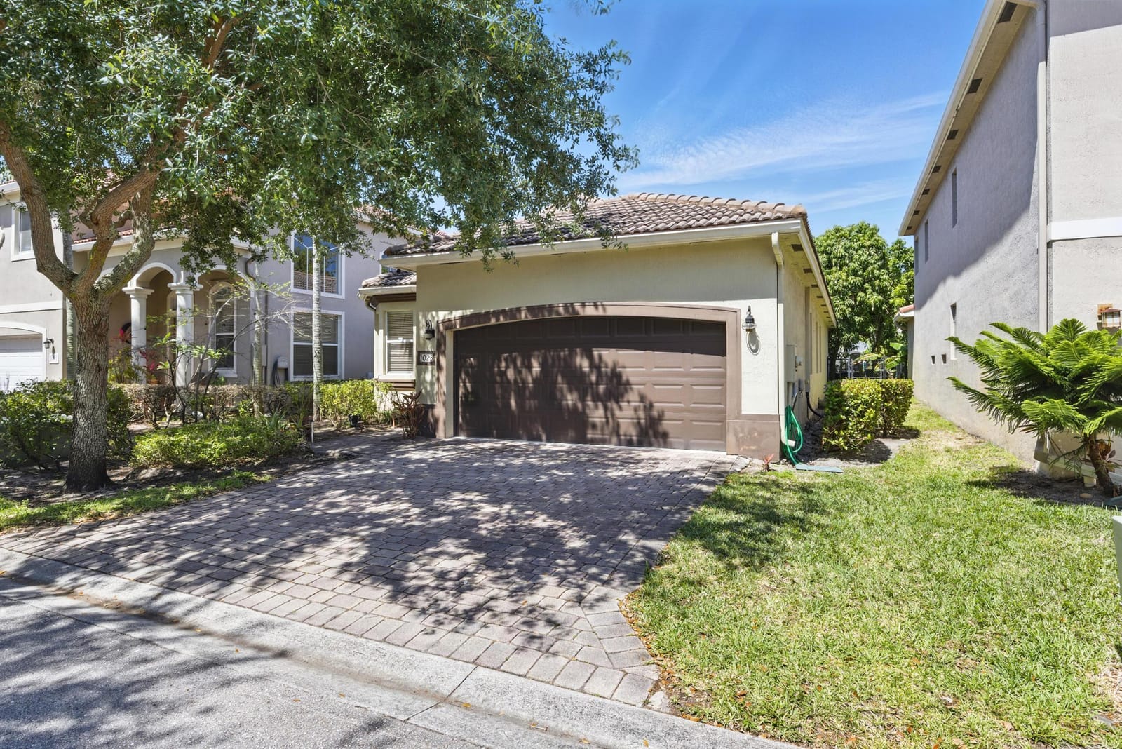 1023 Center Stone Lane, Riviera Beach, FL 33404 photo 2