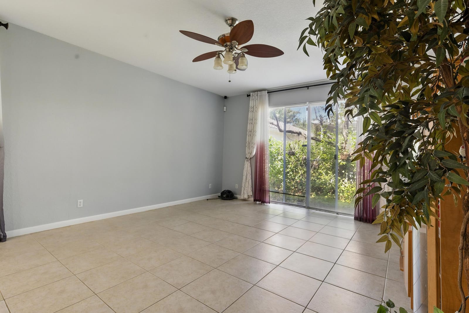 1023 Center Stone Lane, Riviera Beach, FL 33404 photo 17