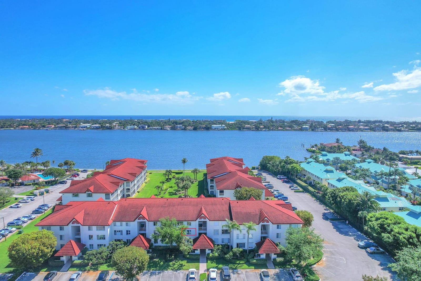 107 Half Moon Circle E2, Hypoluxo, FL 33462