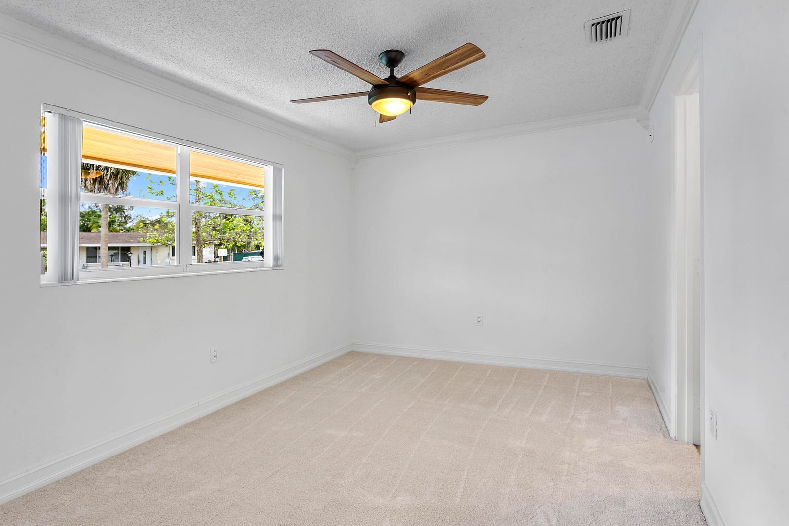 607 Skylake Drive, West Palm Beach, FL 33415 photo 8