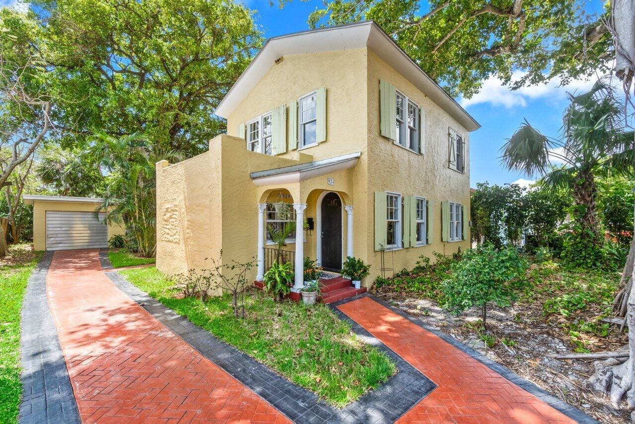 924 Almeria Road, West Palm Beach, FL 33405 photo 2