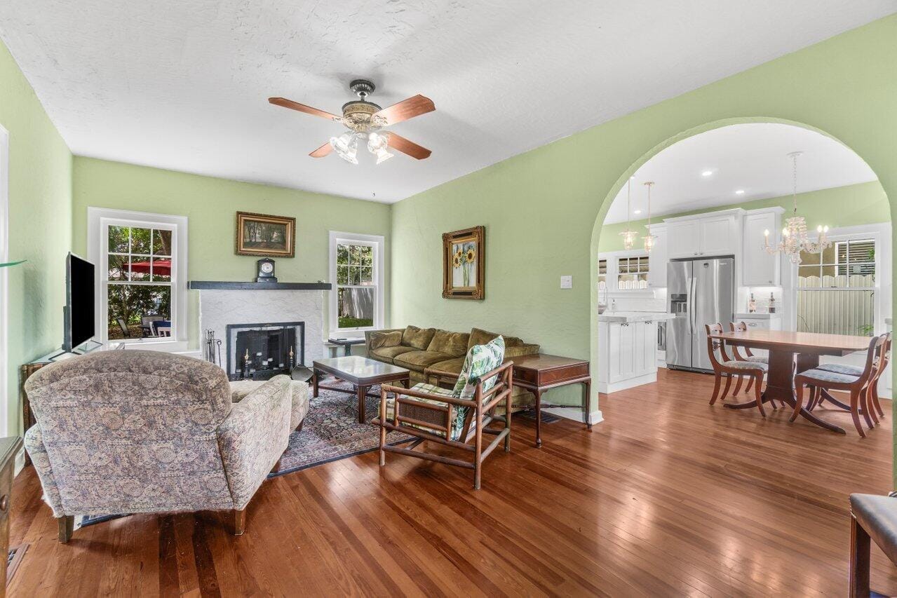 924 Almeria Road, West Palm Beach, FL 33405 photo 3