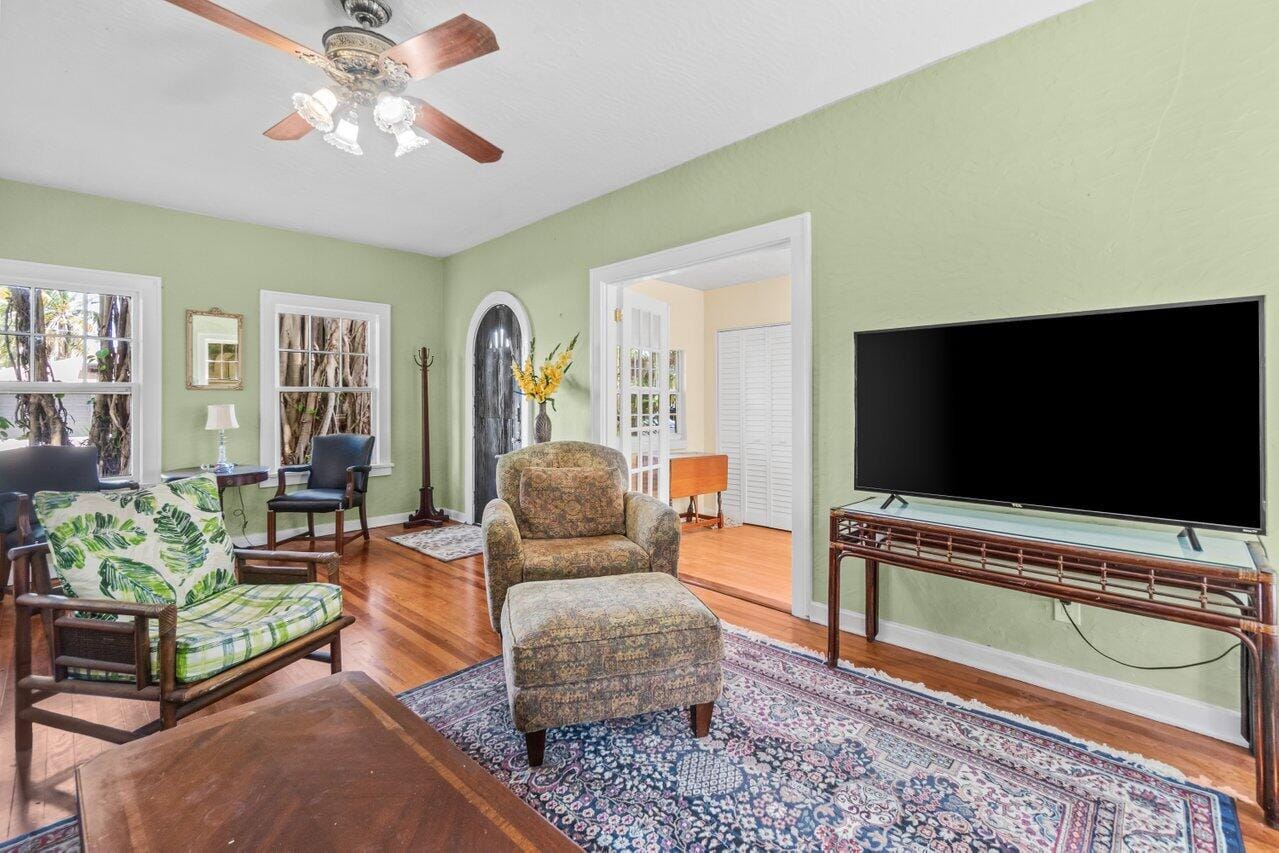 924 Almeria Road, West Palm Beach, FL 33405 photo 5