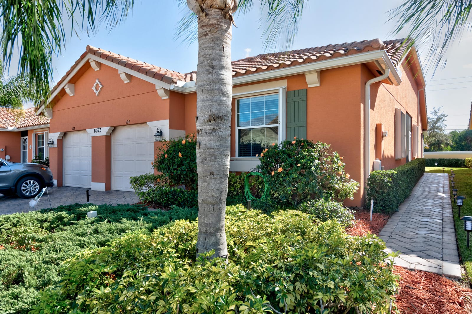 6375 Oxford Circle 104d — photo 2