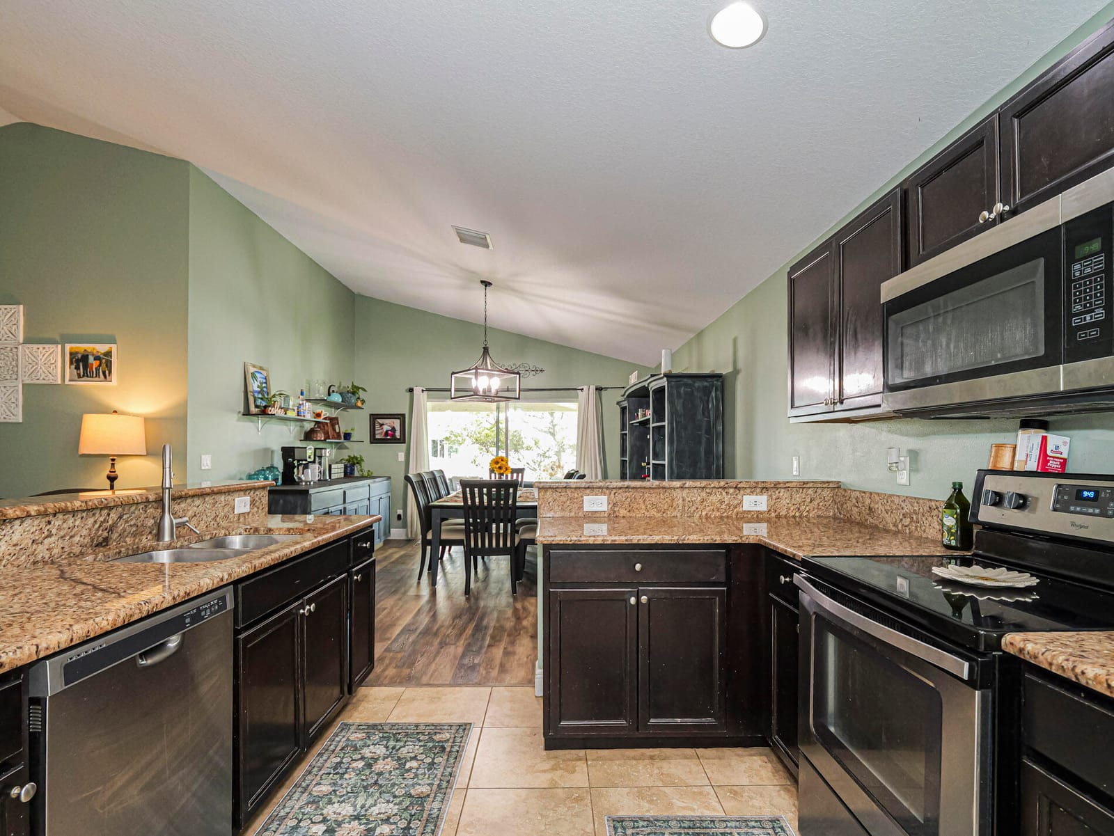 9322 Breakers Row — photo 4