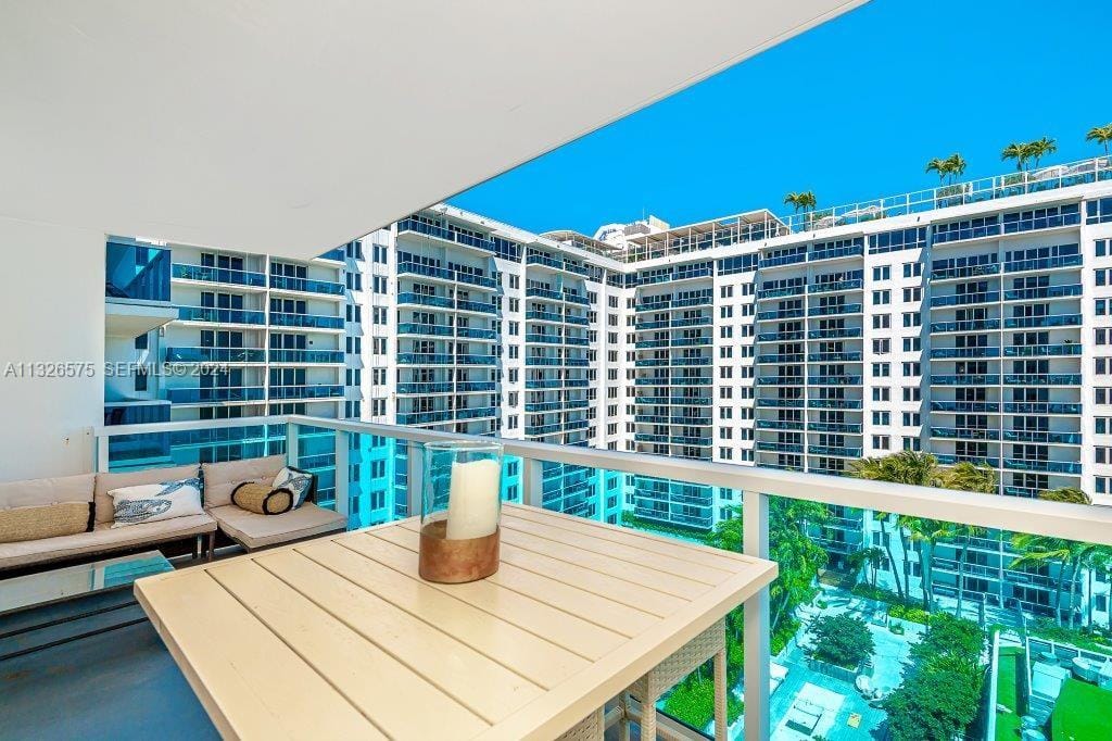 2301 Collins Avenue 1117 — photo 2