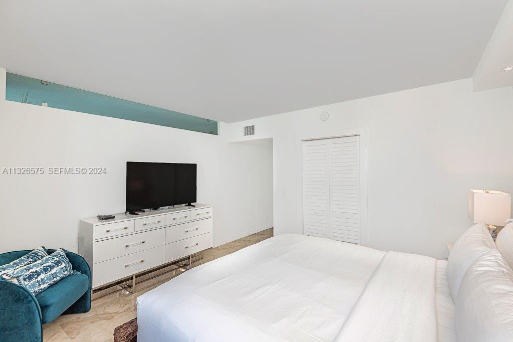 2301 Collins Avenue 1117 — photo 11