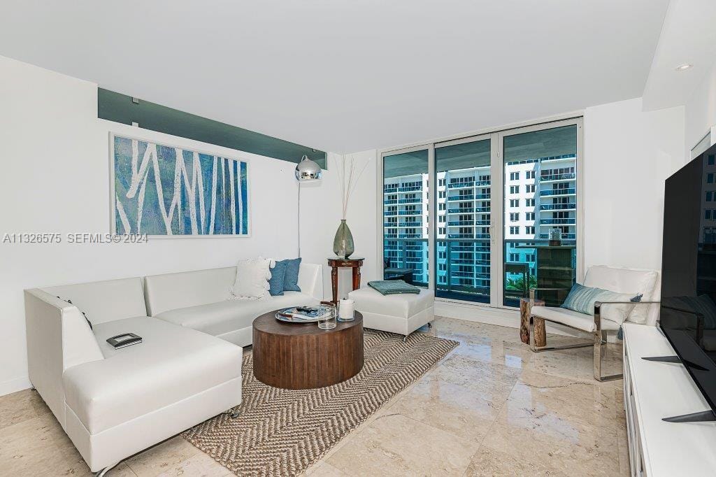 2301 Collins Avenue 1117 — photo 5
