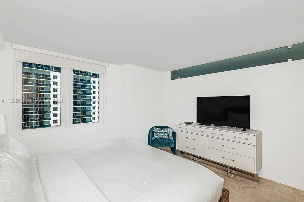2301 Collins Avenue 1117 — photo 10