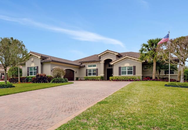 7715 Maywood Crest Drive, sold in Bay Hill Estates, Palm Beach Gardens, FL