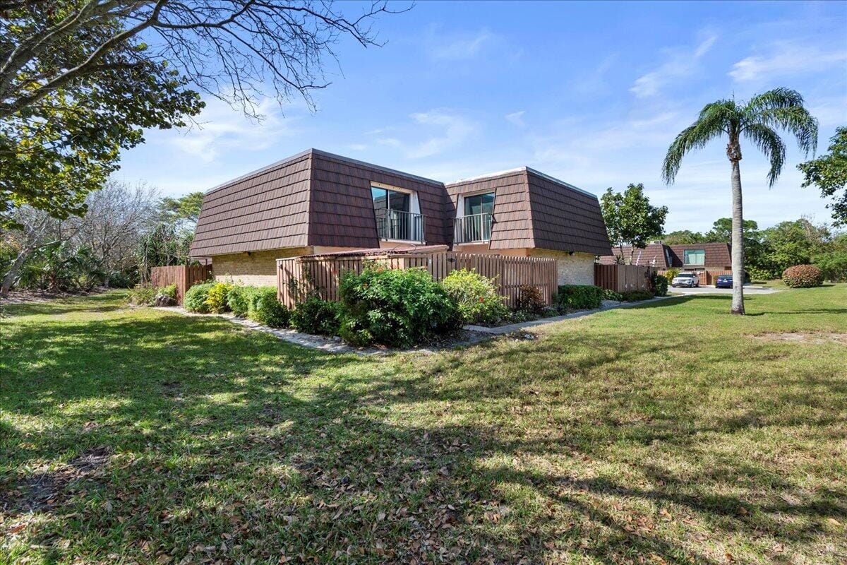2 bedroom home for sale at 6038 Riverboat, Stuart, FL 34997 — $255,000