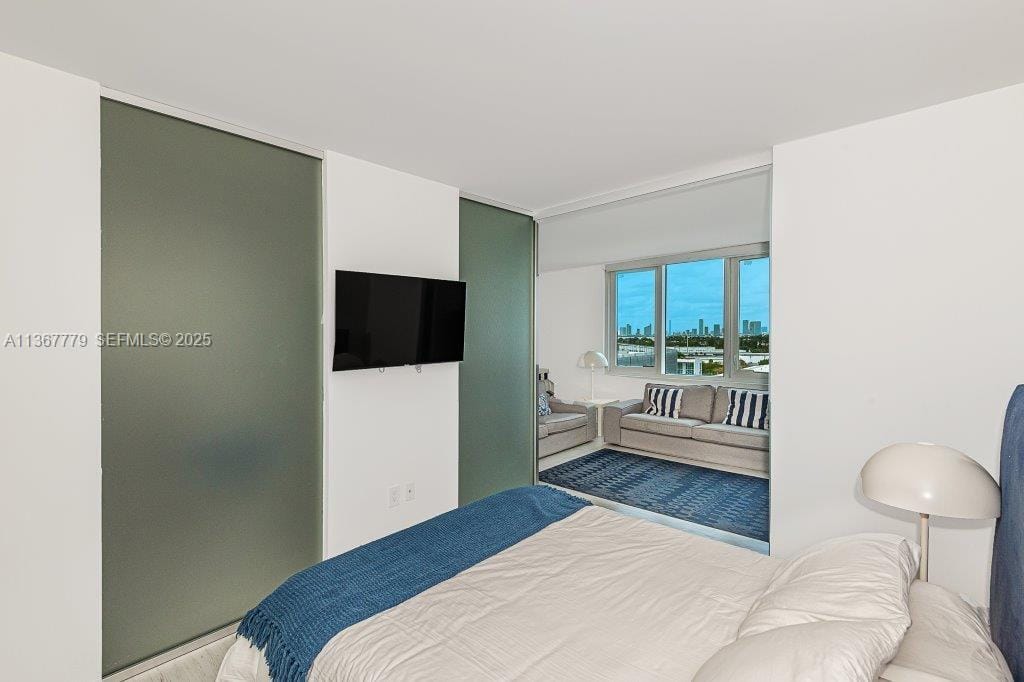 2301 Collins Avenue 1032 — photo 1