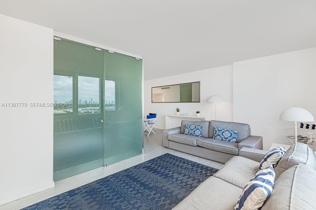 2301 Collins Avenue 1032 — photo 7