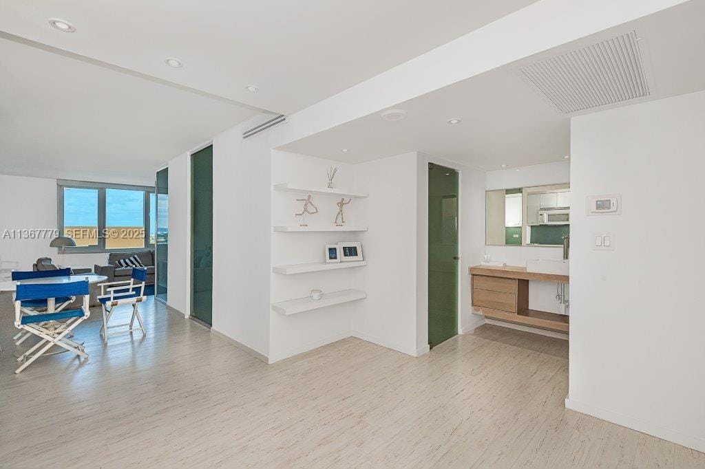 2301 Collins Avenue 1032 — photo 10
