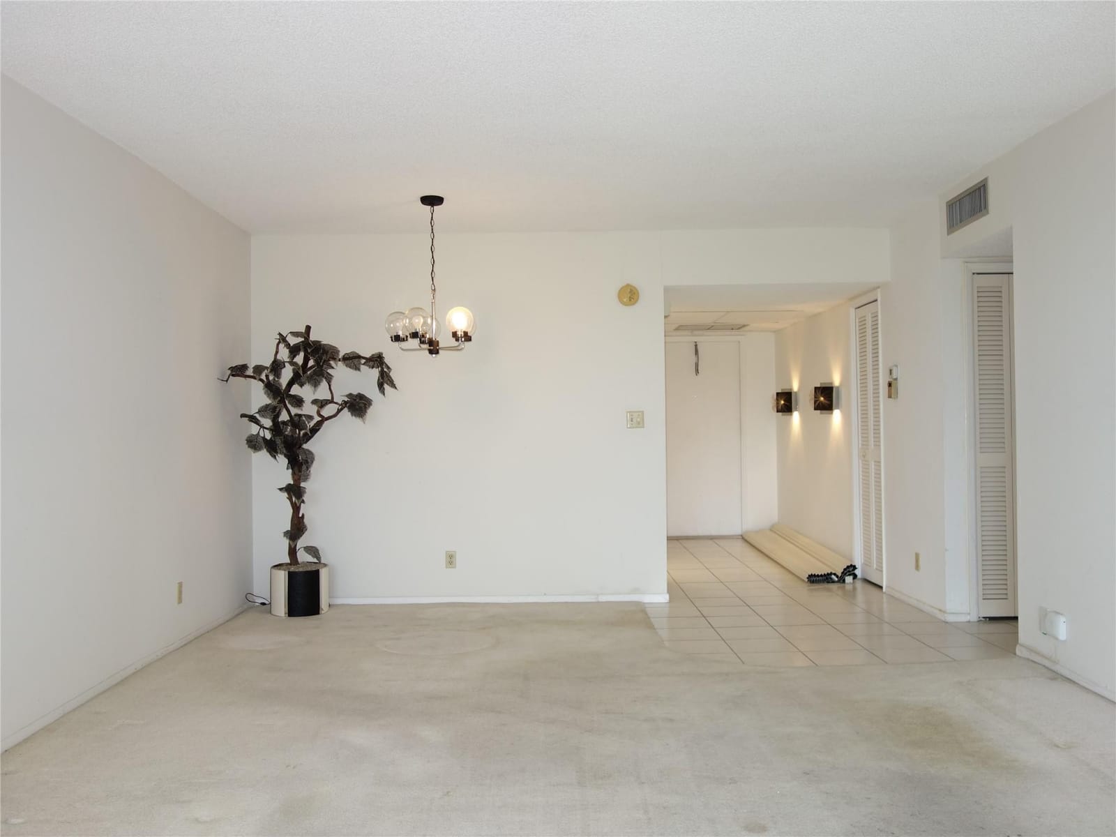 2901 S Palm Aire Drive 408 — photo 9