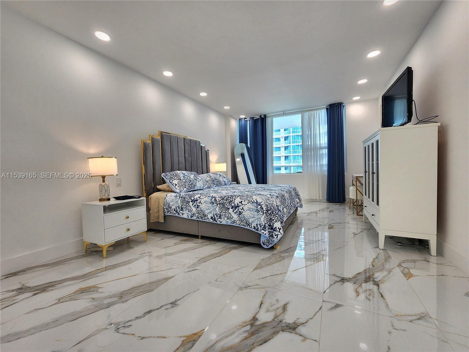 3505 S Ocean Drive 1509 — photo 12