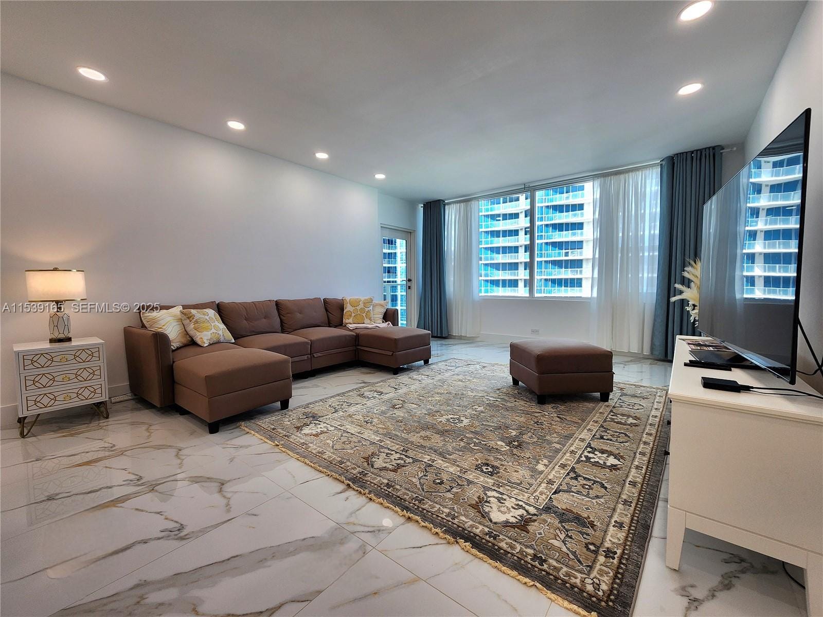 3505 S Ocean Drive 1509 — photo 4