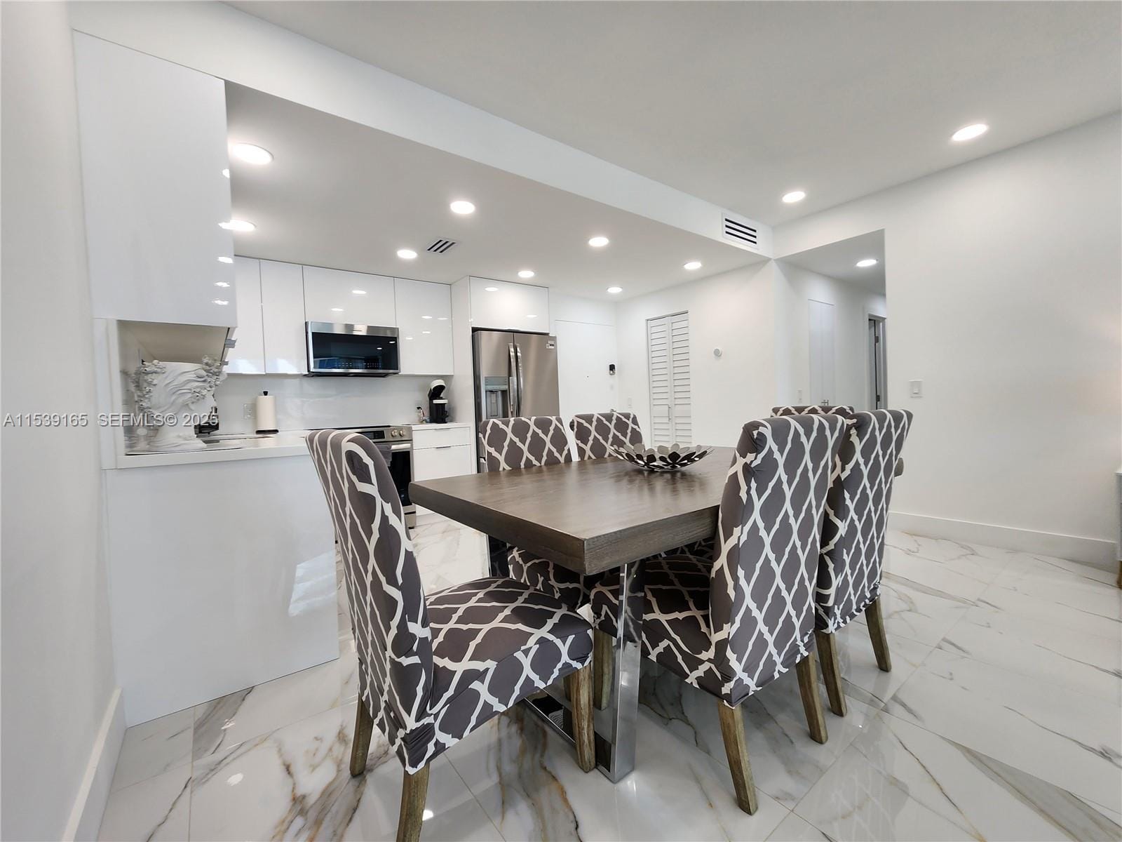3505 S Ocean Drive 1509 — photo 10