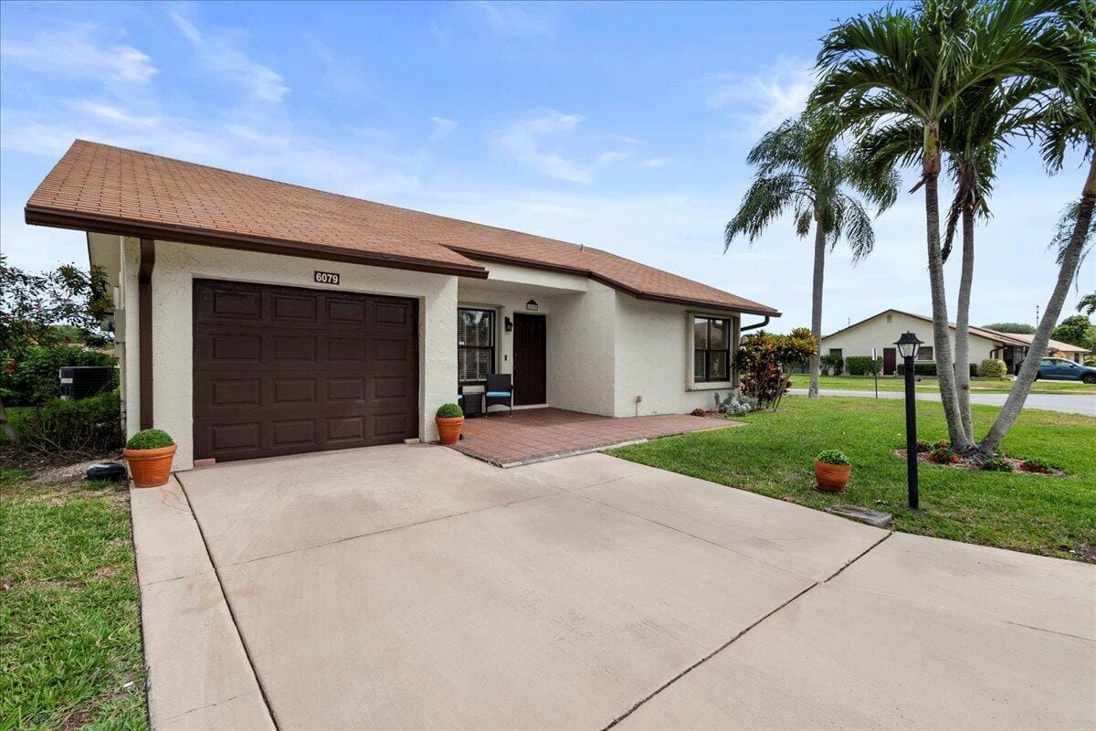 6079 Lakemont Circle, Greenacres, FL 33463