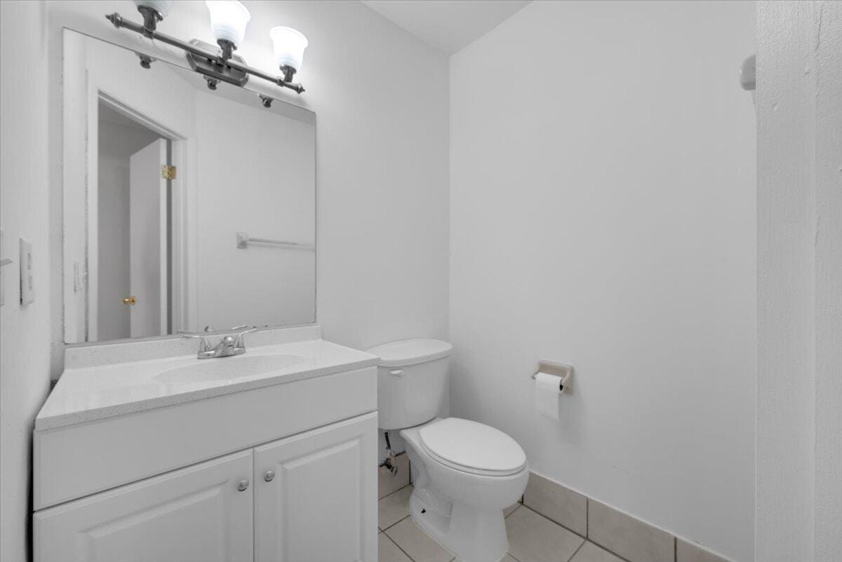 4718 NW 82nd Avenue 1706, Lauderhill, FL 33351 photo 2