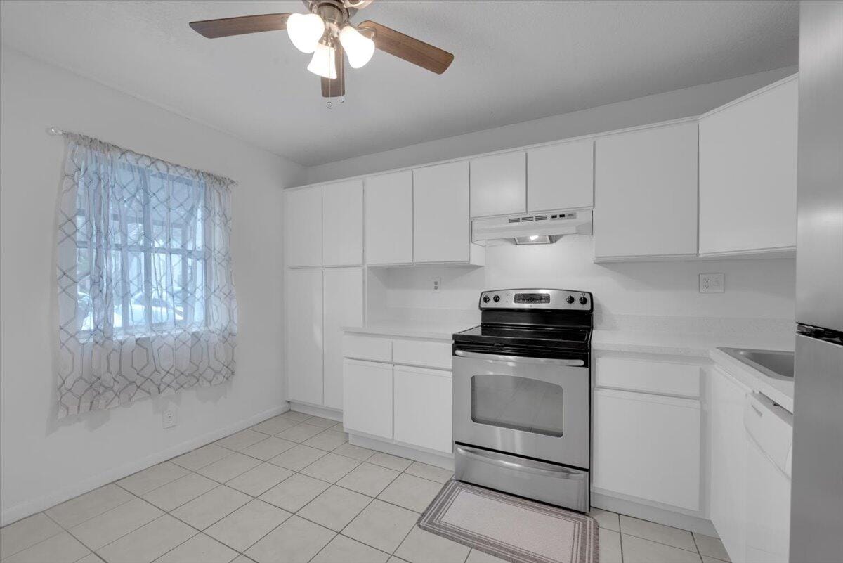 4718 NW 82nd Avenue 1706, Lauderhill, FL 33351 photo 4