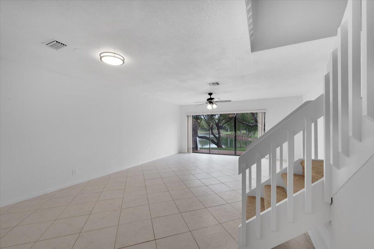 4718 NW 82nd Avenue 1706, Lauderhill, FL 33351 photo 8