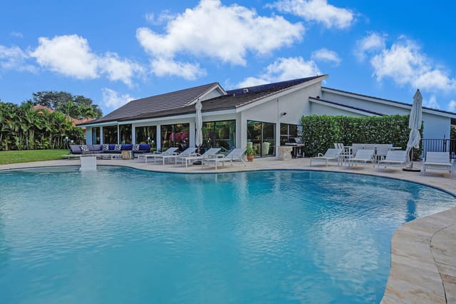 4561 Oak Tree Court, Delray Beach, FL 33445