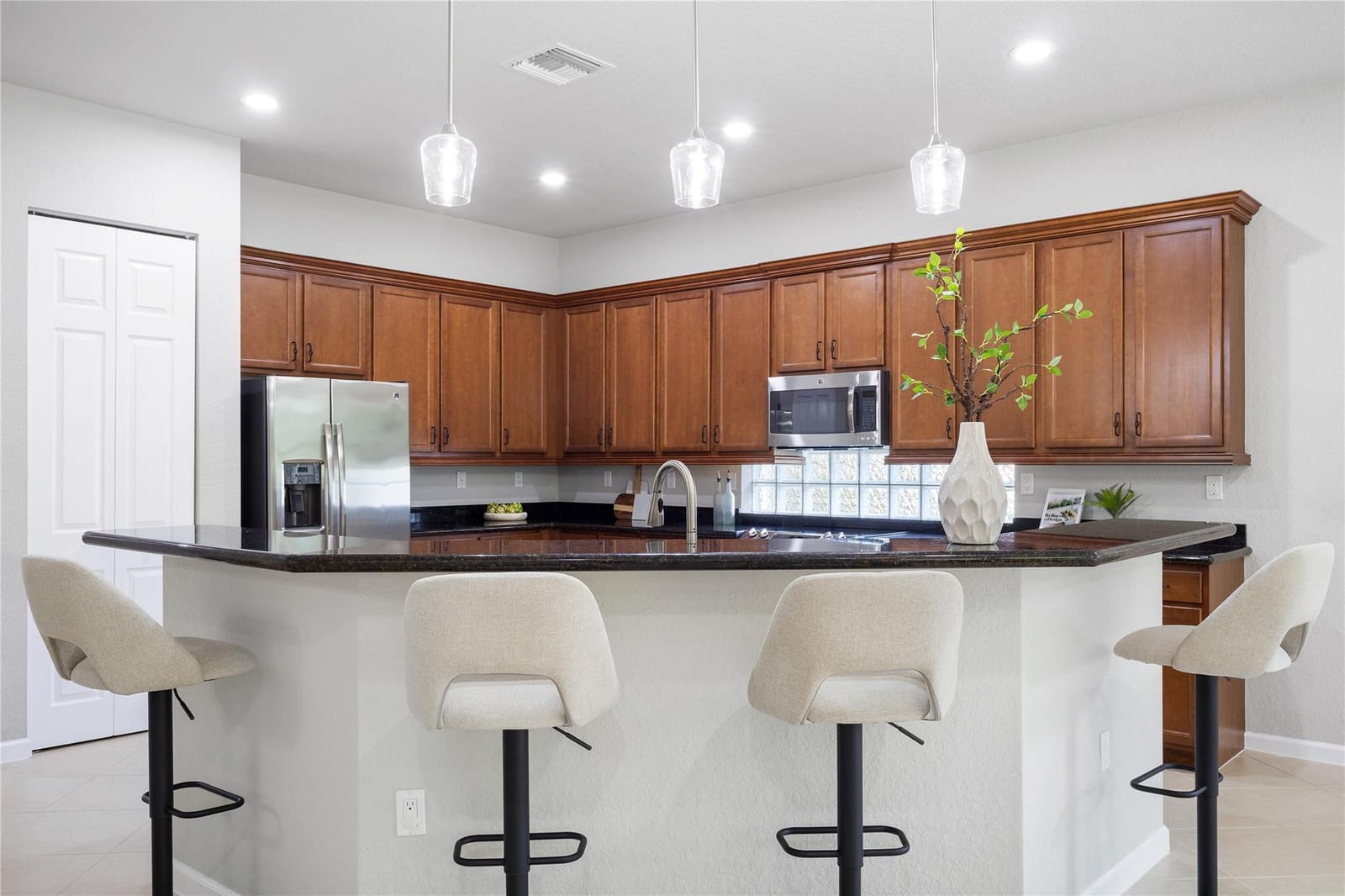 9428 Isles Cay Drive — photo 8