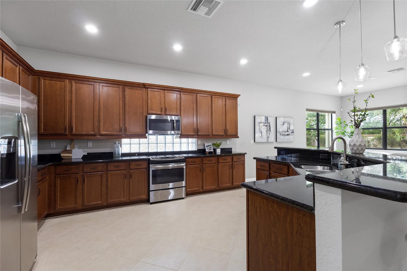 9428 Isles Cay Drive — photo 9