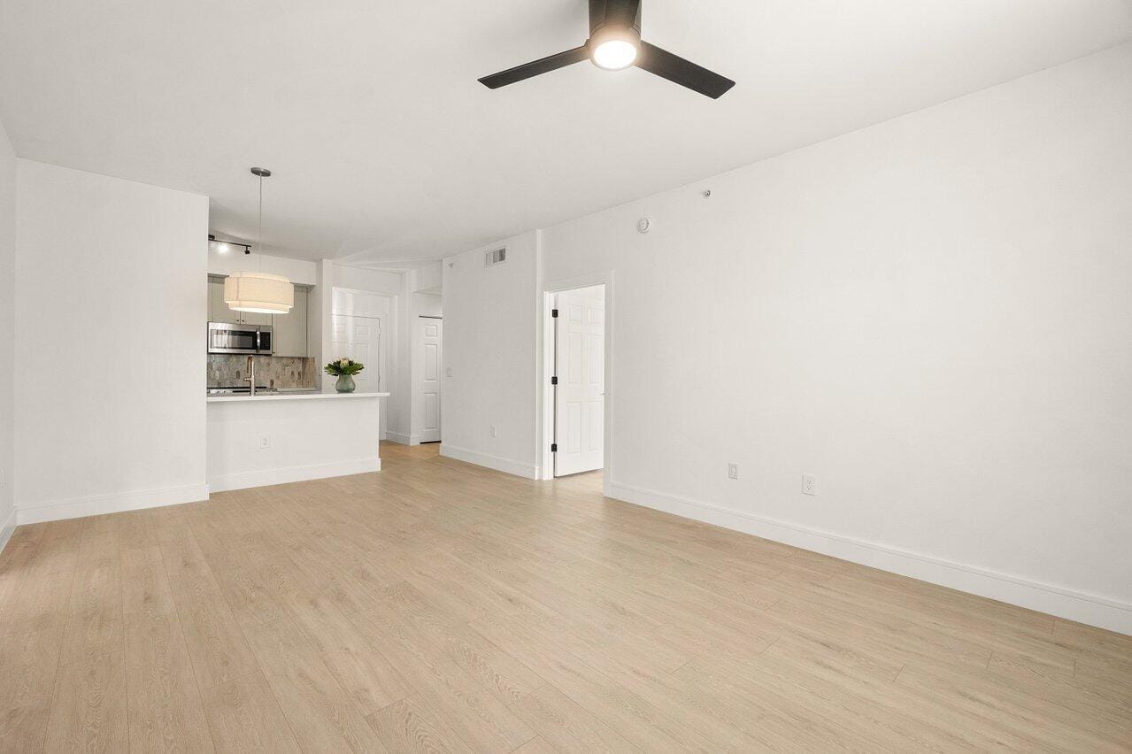 720 S Sapodilla Avenue 105, West Palm Beach, FL 33401 photo 12