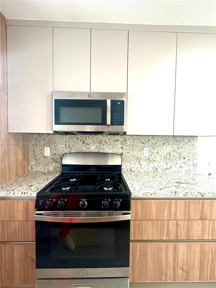 650 Lenox Avenue, Miami Beach, FL 33139 photo 11