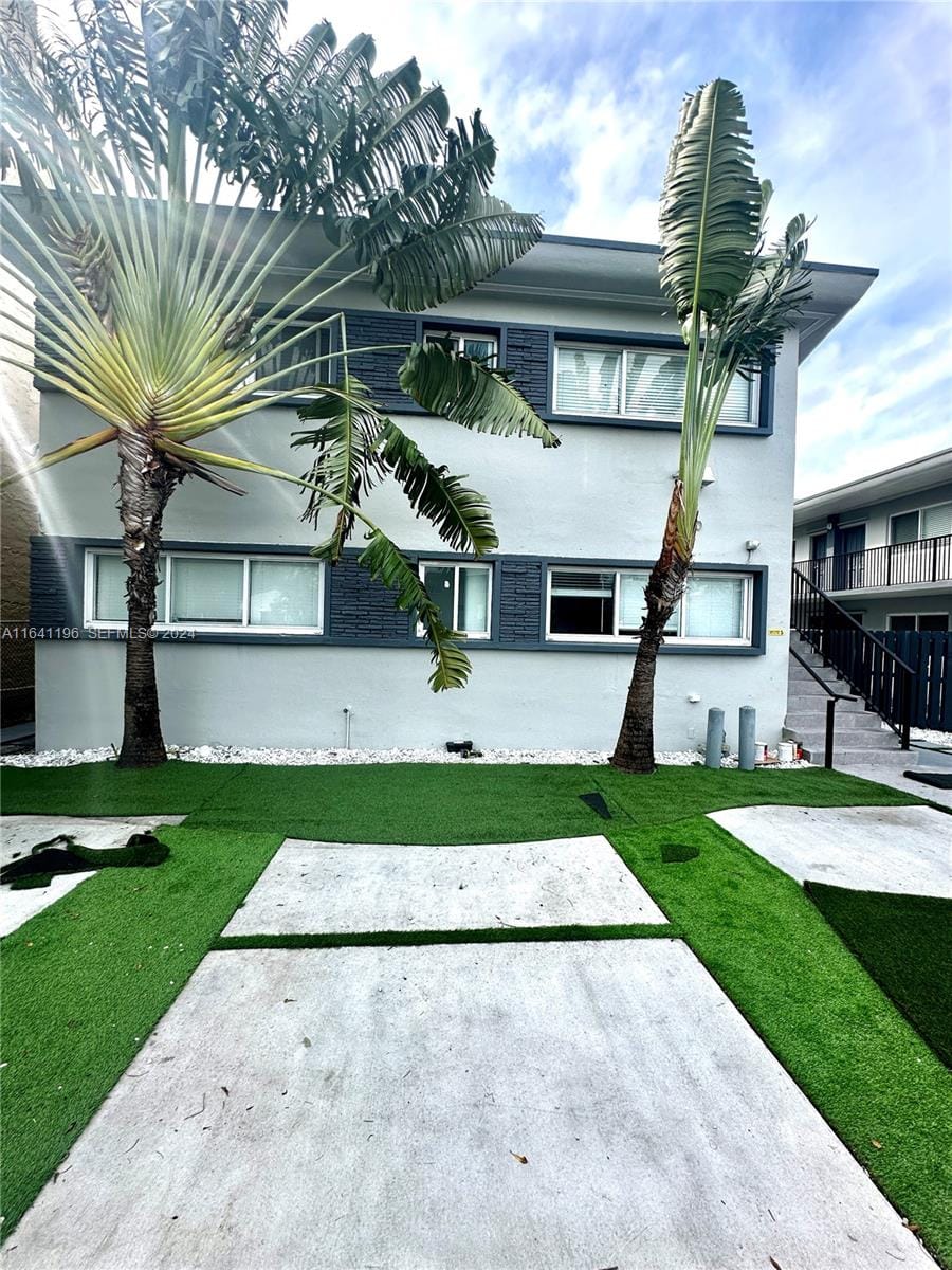 650 Lenox Avenue, Miami Beach, FL 33139 photo 3