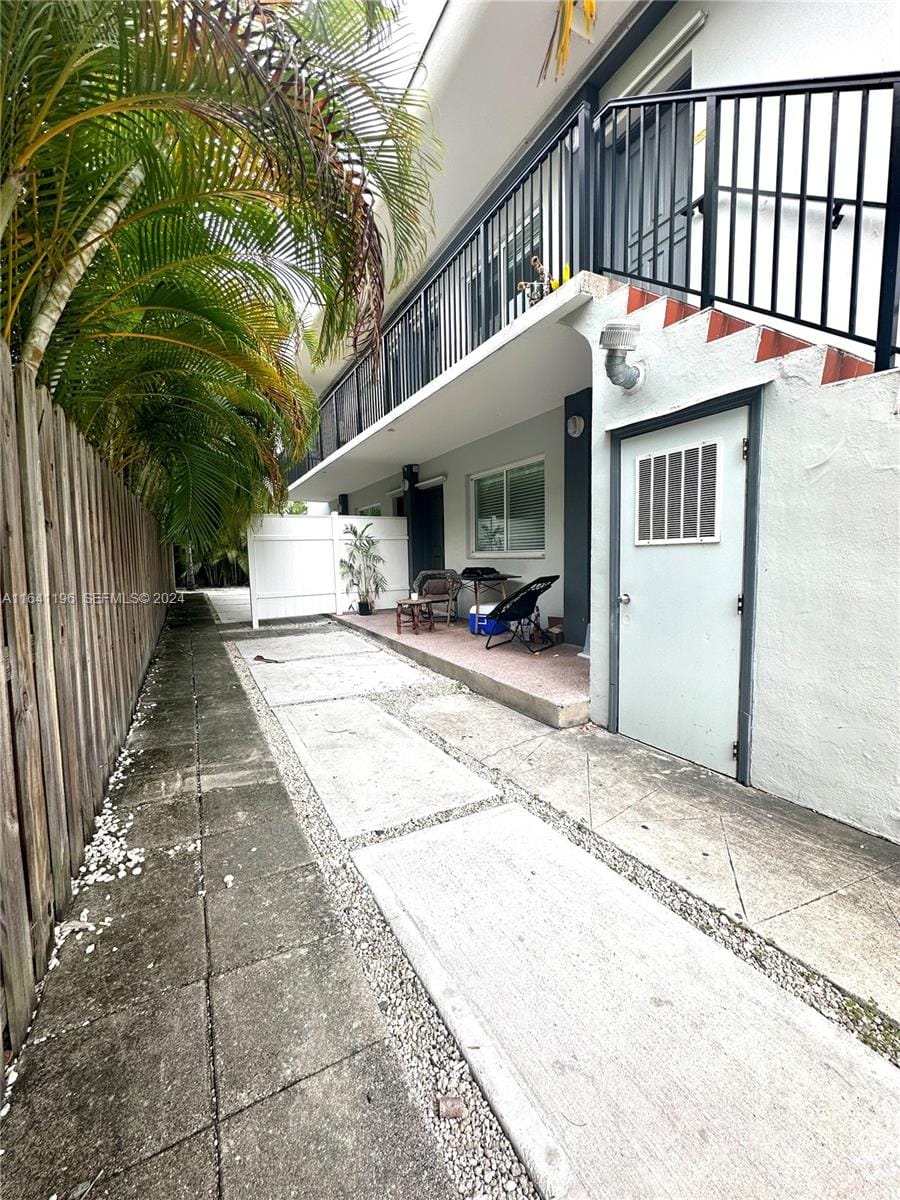 650 Lenox Avenue, Miami Beach, FL 33139 photo 7