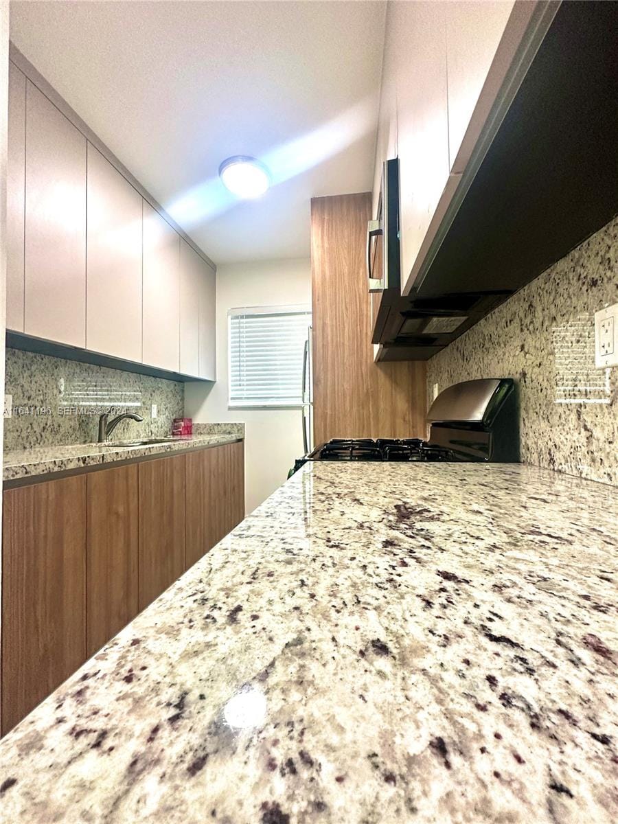 650 Lenox Avenue, Miami Beach, FL 33139 photo 9