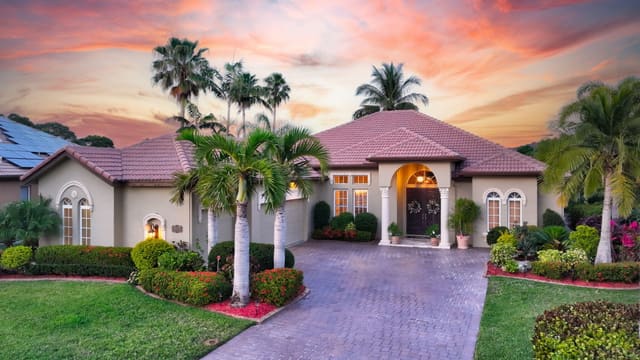 882 SW Grand Reserves Boulevard, Port St. Lucie, FL 34986