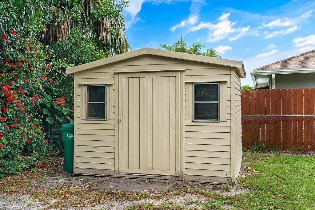 5400 Paleo Pines Circle, Fort Pierce, FL 34951 photo 23