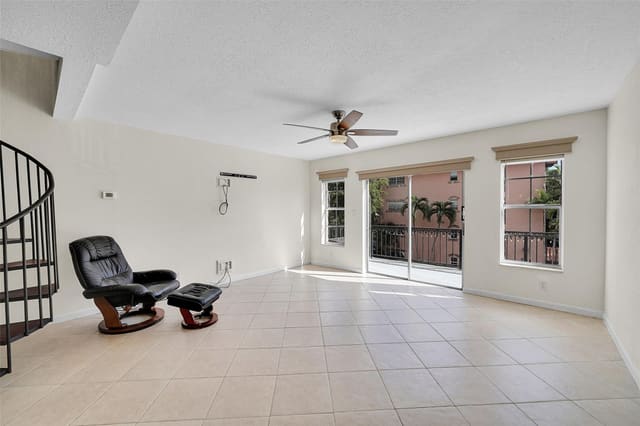 650 Tennis Club Drive 305, sold in Lauderdale Tennis Club, Fort Lauderdale, FL