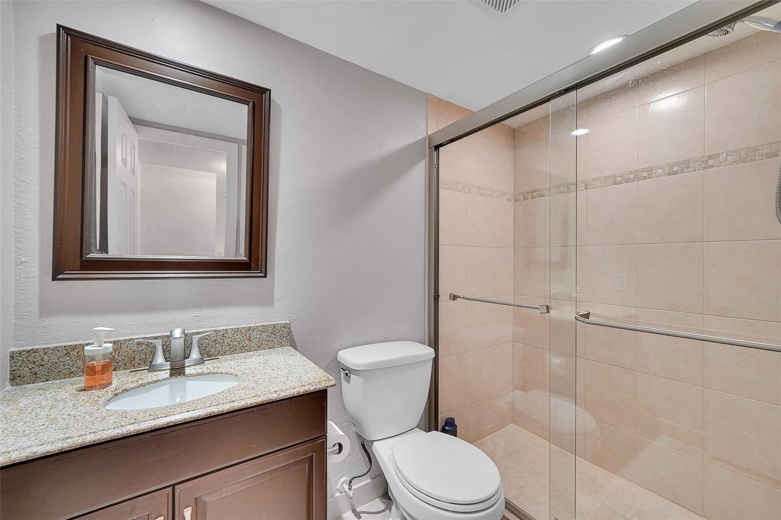 650 Tennis Club Drive 305, Fort Lauderdale, FL 33311 photo 18