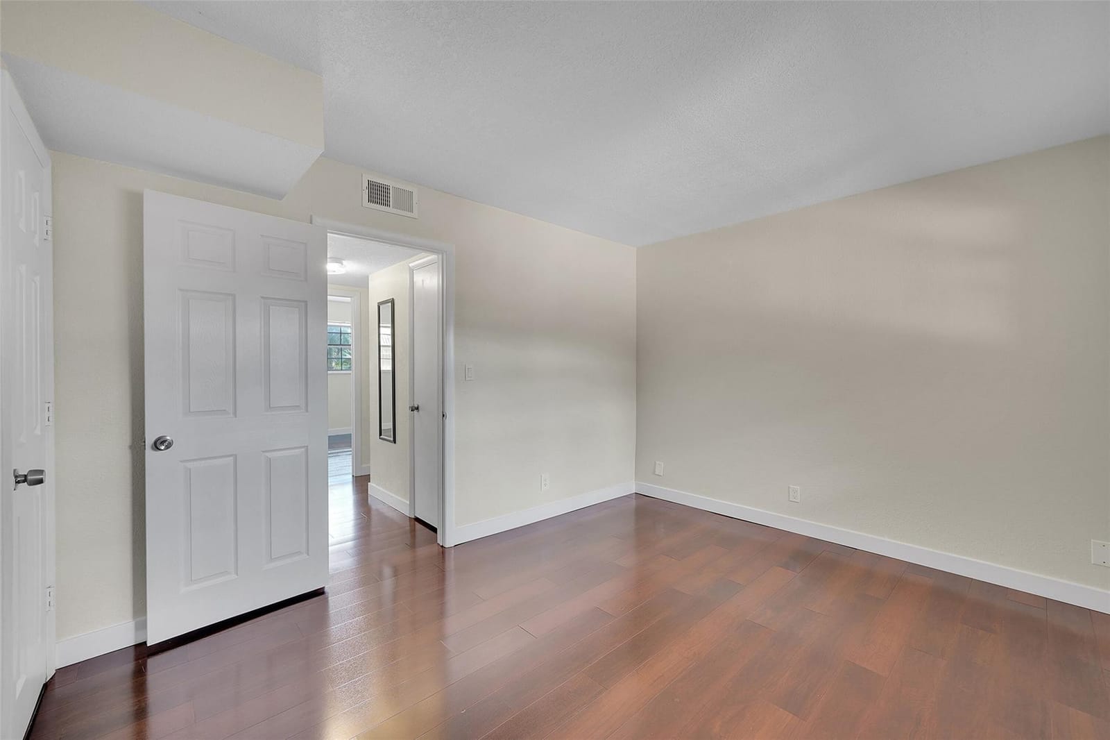 650 Tennis Club Drive 305, Fort Lauderdale, FL 33311 photo 21