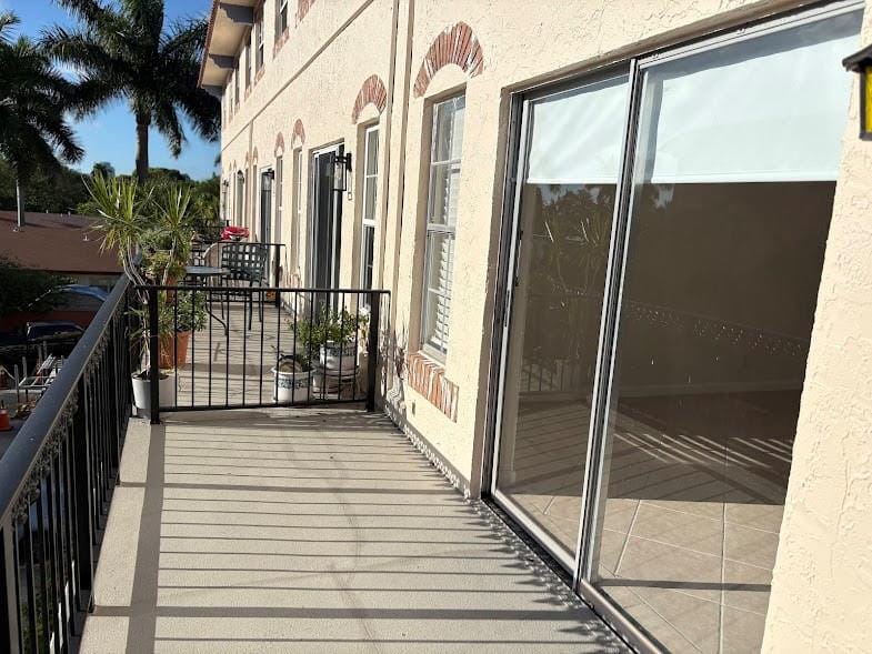 650 Tennis Club Drive 305, Fort Lauderdale, FL 33311 photo 24