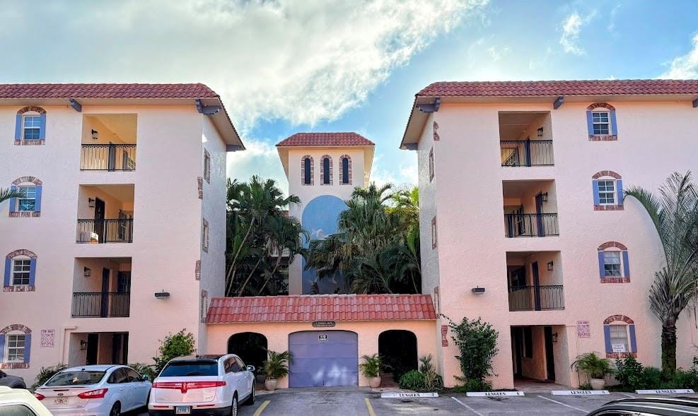 650 Tennis Club Drive 305, Fort Lauderdale, FL 33311 photo 25