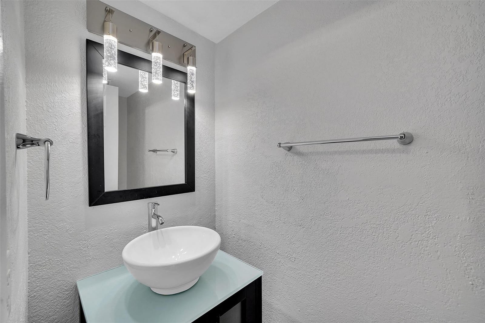 650 Tennis Club Drive 305 — photo 10