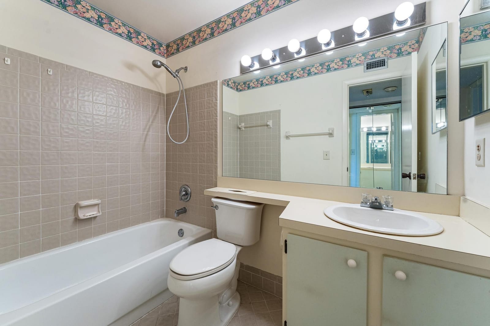 3185 S Carambola Circle 2393, Coconut Creek, FL 33066 photo 20