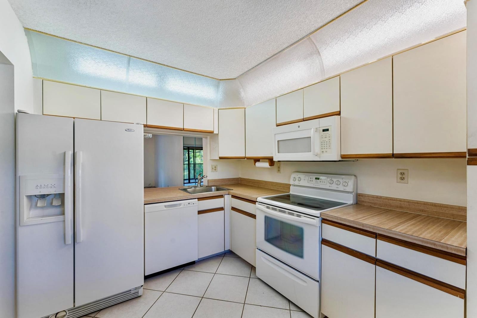 3185 S Carambola Circle 2393 — photo 4