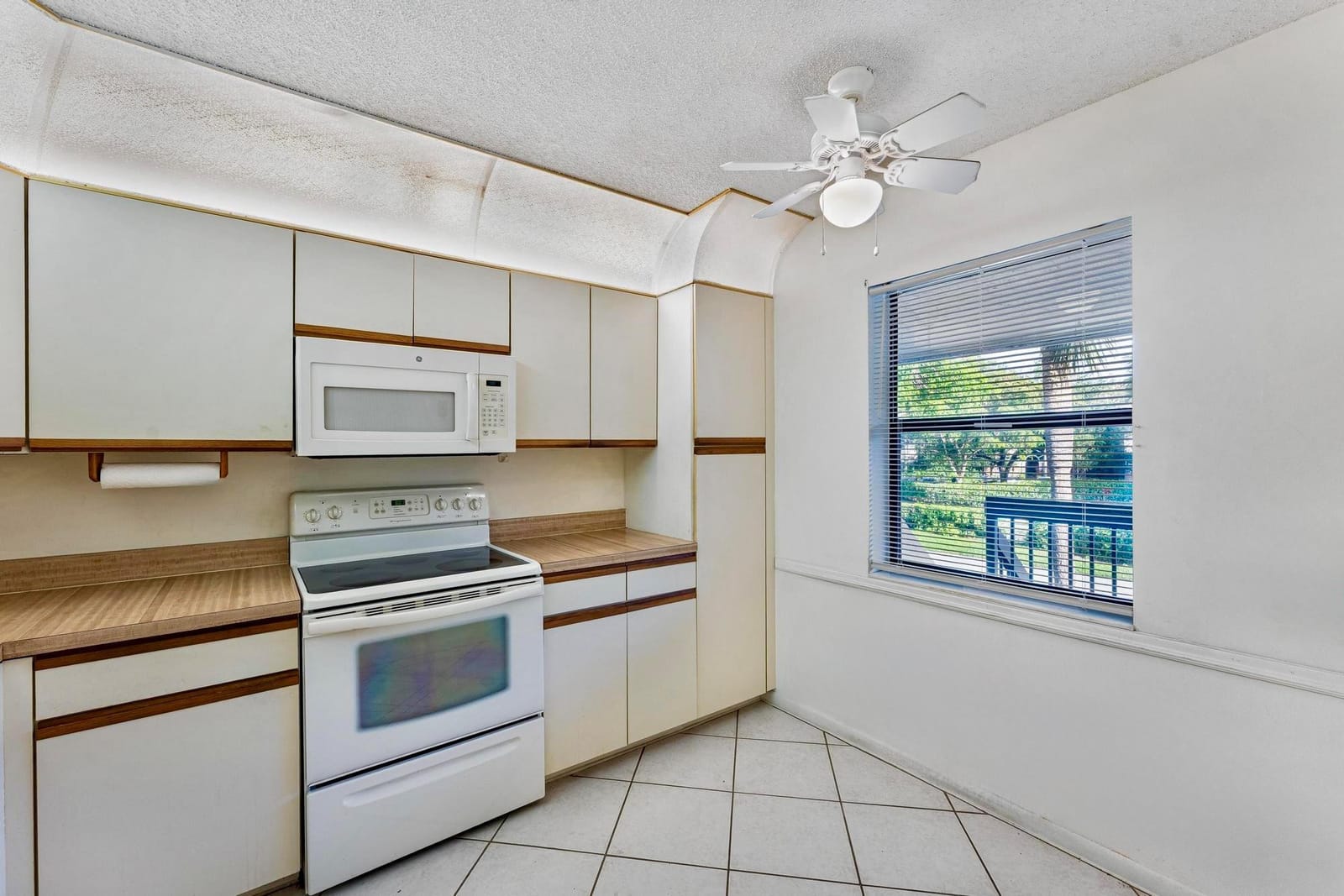 3185 S Carambola Circle 2393 — photo 6