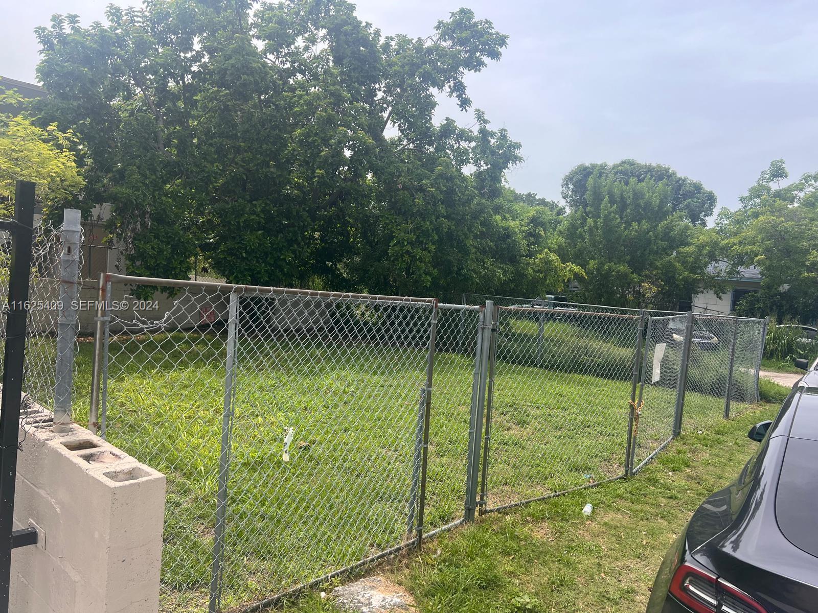 7717 NE 1st Avenue, Miami, FL 33138, Miami