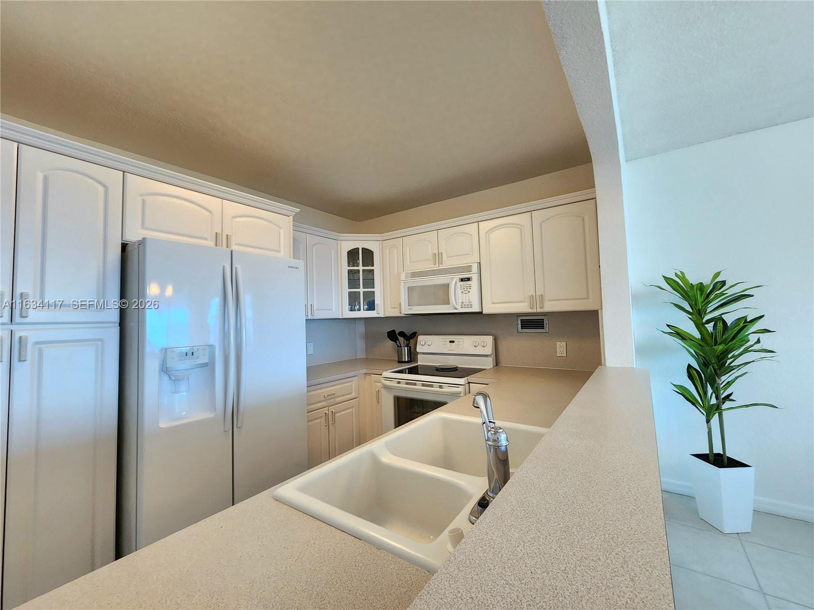 3505 S Ocean Drive 1406 — photo 10
