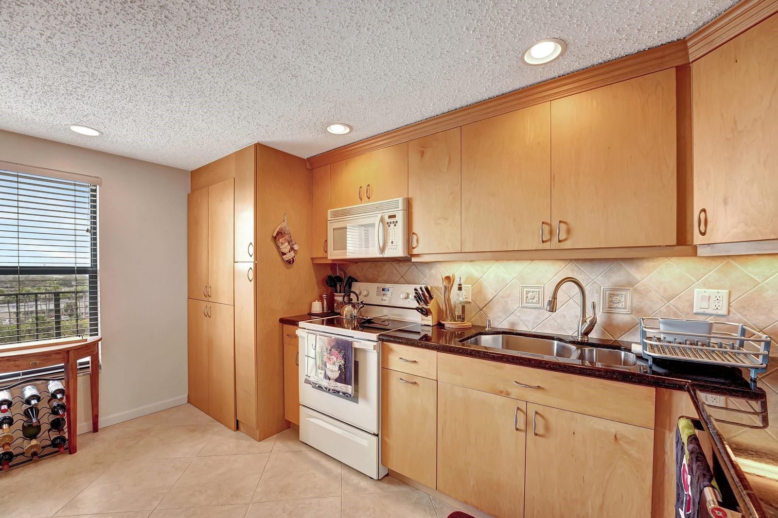 1631 Riverview Road 705, Deerfield Beach, FL 33441 photo 7