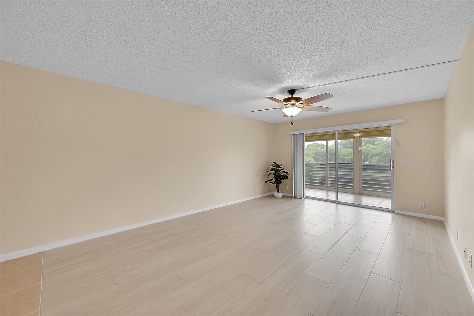 2503 Antigua Terrace C2 — photo 12