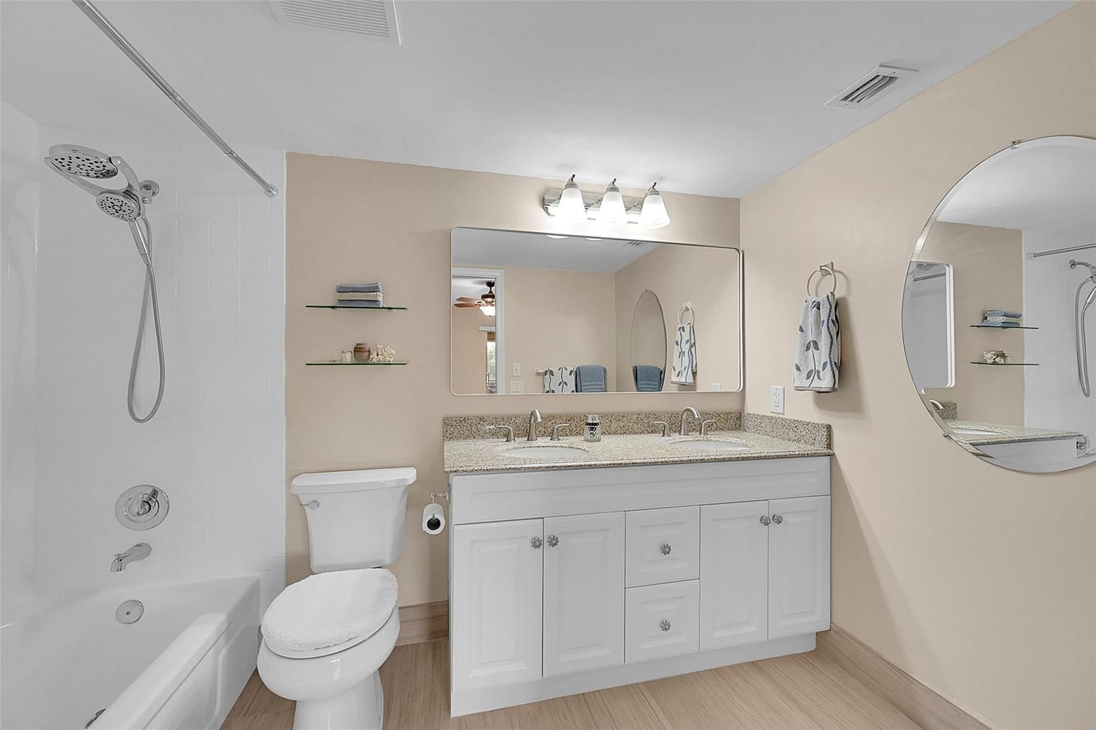 2503 Antigua Terrace C2 — photo 5